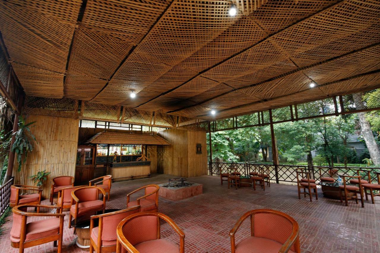 Chitwan Paradise Hotel Sauraha Exterior photo